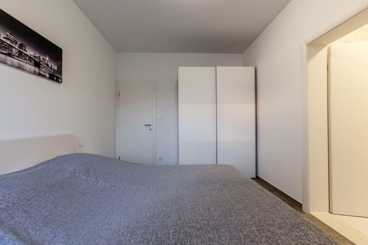 Luxury Villa Aria, Apartment โตรกีร์ ภายนอก รูปภาพ