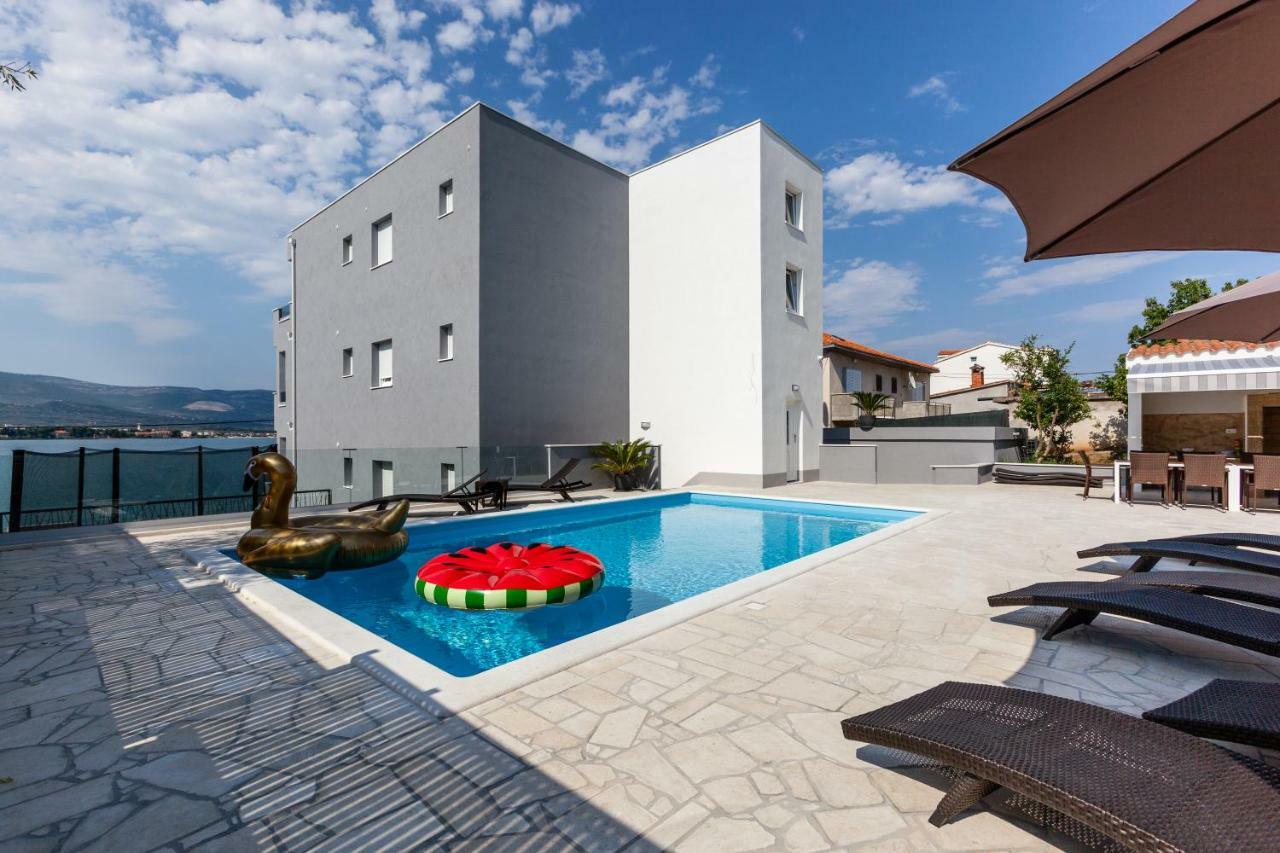 Luxury Villa Aria, Apartment โตรกีร์ ภายนอก รูปภาพ